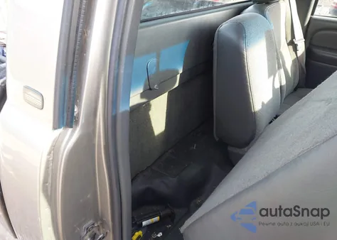 2003 Chevrolet Silverado 1500 Work Truck z USA, uszkodzony, nr VIN 1GCEC14X63Z272997